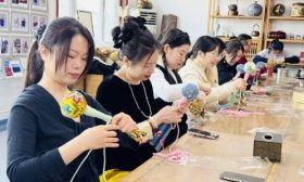 春暖花开，爱在身边，历下区第一实验幼教集团开展国际妇女节活动