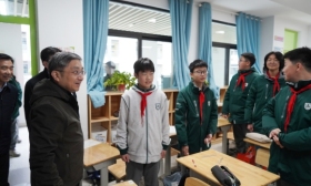 江涌在南京调研检查校园安全工作