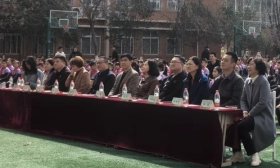济南市市中区舜华学校举行“春泥植未来”公益植树启动仪式