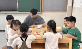 多地中小学探索实施春秋假，“把假休好”还有哪些待解难题？