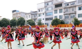 迎接“三月三” 广西多彩非遗进校园
