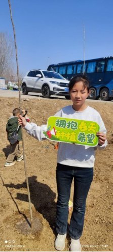 济南高新区第一实验学校开展“寻找春天”主题活动