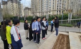 向阳而生 共植希望 济南高新区正丰中学初二学子为初三学子加油