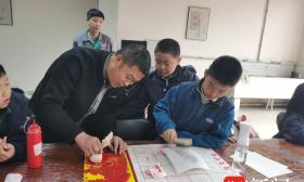 图书是如何印成的？南京金地未来学校小学生走进新华印刷基地探秘