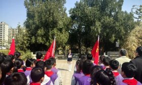 济南高新区稼轩小学开展清明祭扫活动