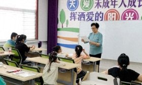 免费给学生补课30年，济南中学教师徐克琳退而不休书写大爱