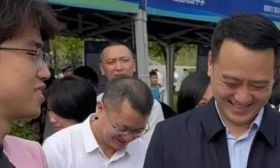 湖南一大学生“闯”到阳江市长面前递简历，市长反应亮了！本人回应：我并不是第一个冲上去的人