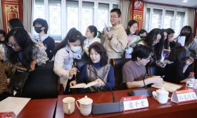 意千重：万千书籍汇流成河，最终喷发为笔下故事