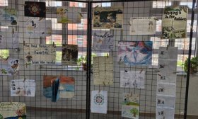 以英语之笔绘中国故事 济南高新一实验举办英语特色作业展评活动