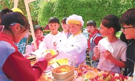 小学生比拼厨艺