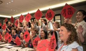 美国青少年“友谊传承”研学团到访石家庄