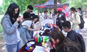 山东建筑大学材料科学与工程学院开展“心连心”资助育人活动