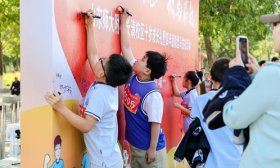 山东师大附小长清校区举行十岁成长礼暨四年级微型马拉松活动