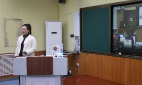 濟(jì)南高新區(qū)雞山小學(xué)開展“三亮三比”黨員教師示范課活動