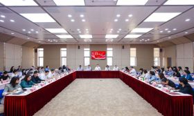 《明青讲习所》沪上开播 专家共议思政教育新范式