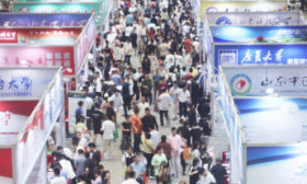 高招會火爆開場！300余所高校齊聚濟南，面對面教你填志愿
