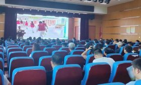 探索家校协同育人新路径！济南高新区鸡山小学开展暑期假前家长会