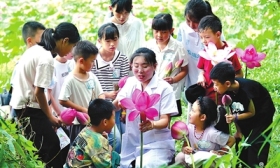 赏荷花 学知识