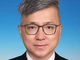 北京市委市政府决定：肖向荣任北京舞蹈学院副院长