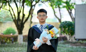 677分高材生放弃清北，快递员儿子接通神秘电话，毅然选西湖大学