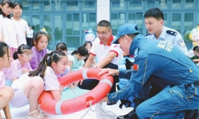 暑托班里学知识