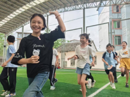 八年传球支教，南财学子点燃乡村少年足球梦