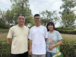 南中医新生开学，中医世家的“医五代”来报到啦