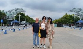 一家三代四位石大人！她与妈妈还是同专业，连班级代号都一样！