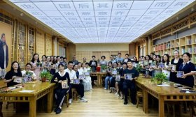 济南市市中区望岳路小学别样教师节：镜头定格师恩，故事传递温暖