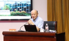 浙江树人学院刘维屏教授应邀到齐鲁医药学院作专题讲座