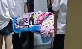 一高校女生宿舍分娩，校方正在调查