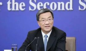 教育部部长怀进鹏：要下大气力整治县中超时学习、违规补课