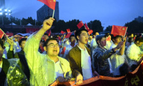 山大一校三地同步举行2025开学典礼，济南校区在雨中燃爆！