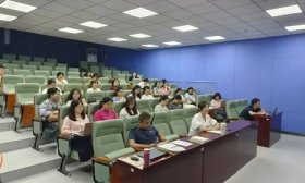 以书为媒 共研育人 正丰中学第二期教师论坛开展读书分享活动