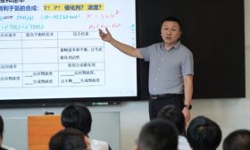 济南市历城二中杜海峰:勤志为舟 仁爱为桨 护航学生成长