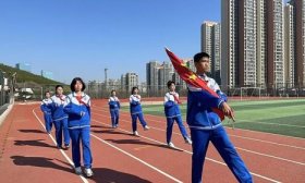 “我爱你中国”！济南市中师生与爱同行