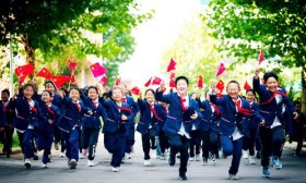 济南历下师生花式表白祖国母亲～
