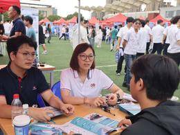 秋招新观察|江苏航运学院毕业生双选会出现“幸福的烦恼”：企业现场抢人，航运类毕业生不够分了！