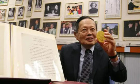 香港中文大学前副校长回忆杨振宁：治学有儒家风格，“讲课没有一句废话”