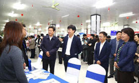 淮北师范大学秋季校园双选会构建校地企协同就业新生态