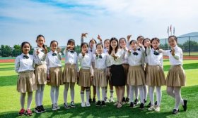 济南高新区第一实验学校马青秀：一块糖果里饱含的师生情