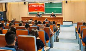 市教育局组织召开习近平法治思想专题辅导报告会暨理论学习中心组集体学习（扩大）会议