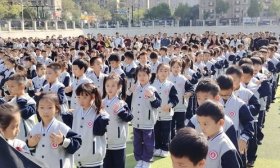 点朱砂、写“人”字！瀚阳学校开蒙典礼用传统礼仪润童心