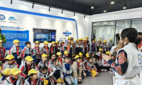 发现机器人的秘密，山东信息职业技术学院科技创新研学活动开启