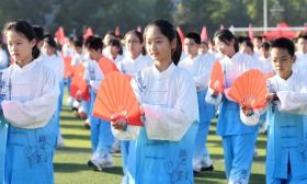 当机器人遇上太极，大黄蜂跳起热舞？非遗在这场运动会上 “出圈” 了！