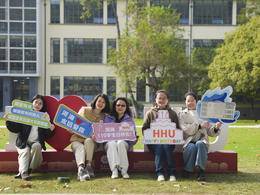 视频| 河海大学过110岁生日，回家的他们是最美的风景