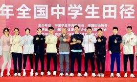 南京十三中 “小飞人” 3冠炸场！还把纪录一起改写了！