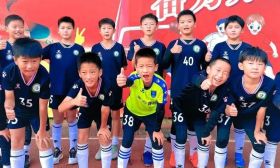 南通的孩子们，都在为南通队加油助威！