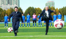 山东省首届“省长杯”大学生足球超级联赛燃情启幕