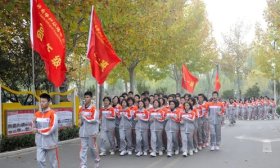 运动向未来 济南协和双语实验学校高中部跑操比赛举办